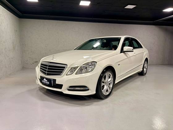 MERCEDES-BENZ E 250 1.8 CGI AVANTGARDE 16V GASOLINA 4P AUTOMÁTICO MERCEDES-BENZ E 250 1.8 CGI AVANTGARDE 16V GASOLINA 4P AUTOMÁTICO